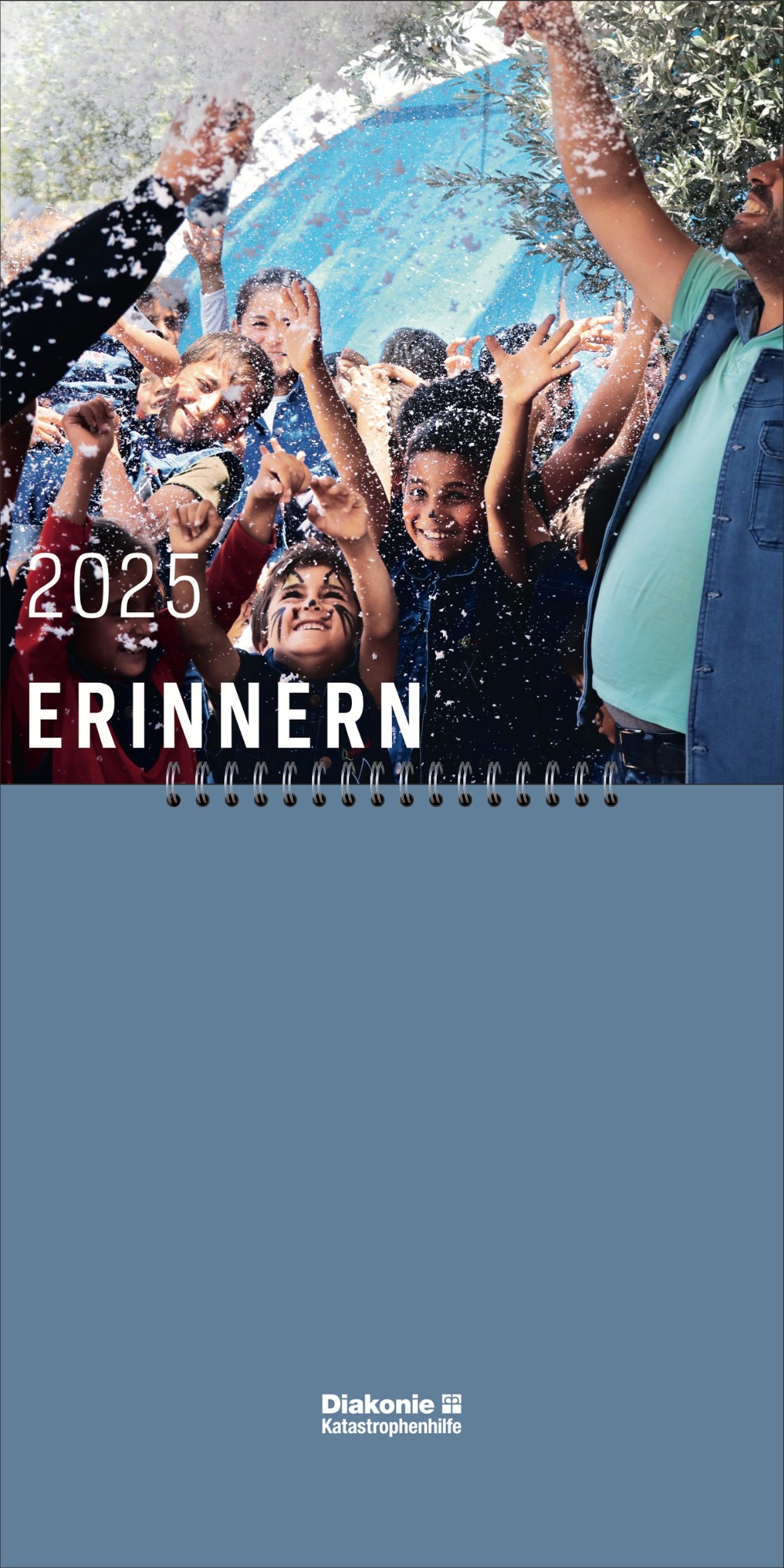 Wandkalender „Erinnern“ 2025 Diakonie Katastrophenhilfe